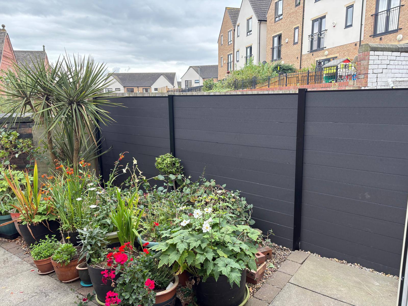 Graphite composite fencing