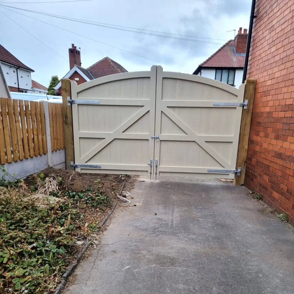 Garden Gate Installation and Repairs
